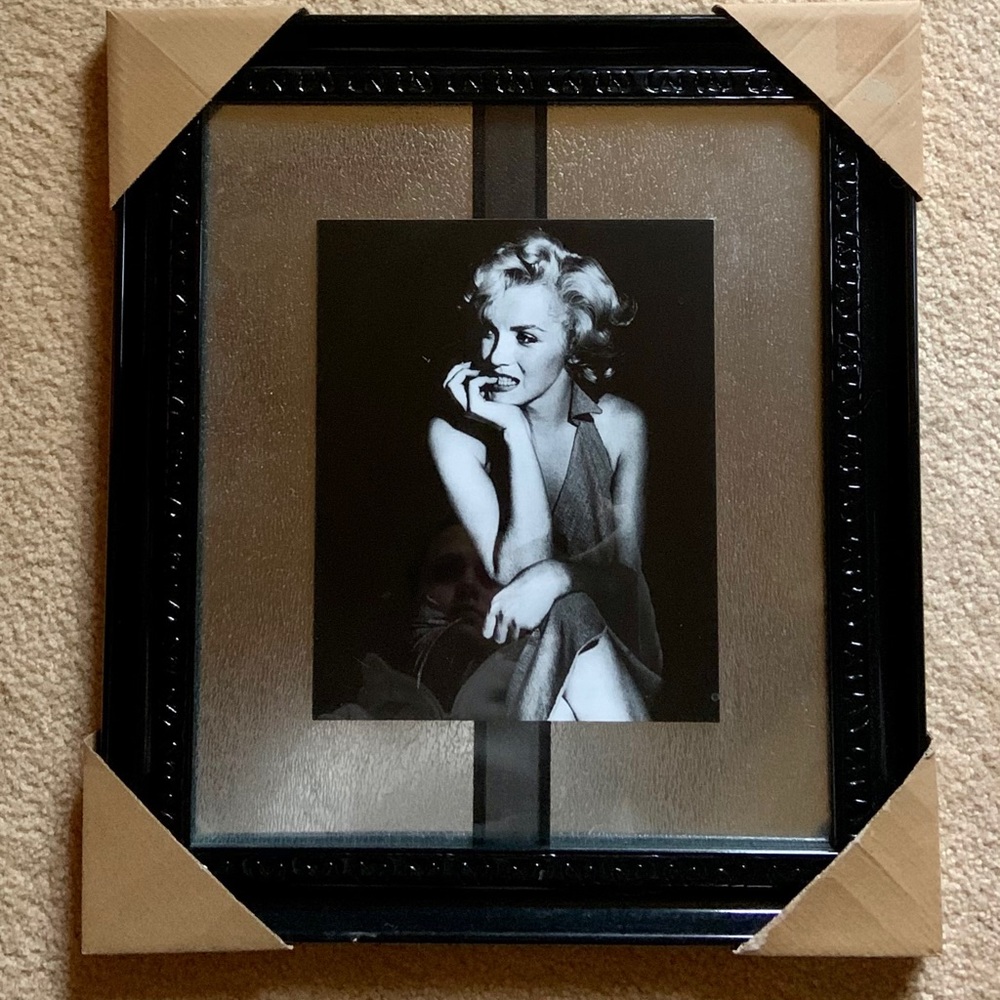 Marilyn Monroe framed art print